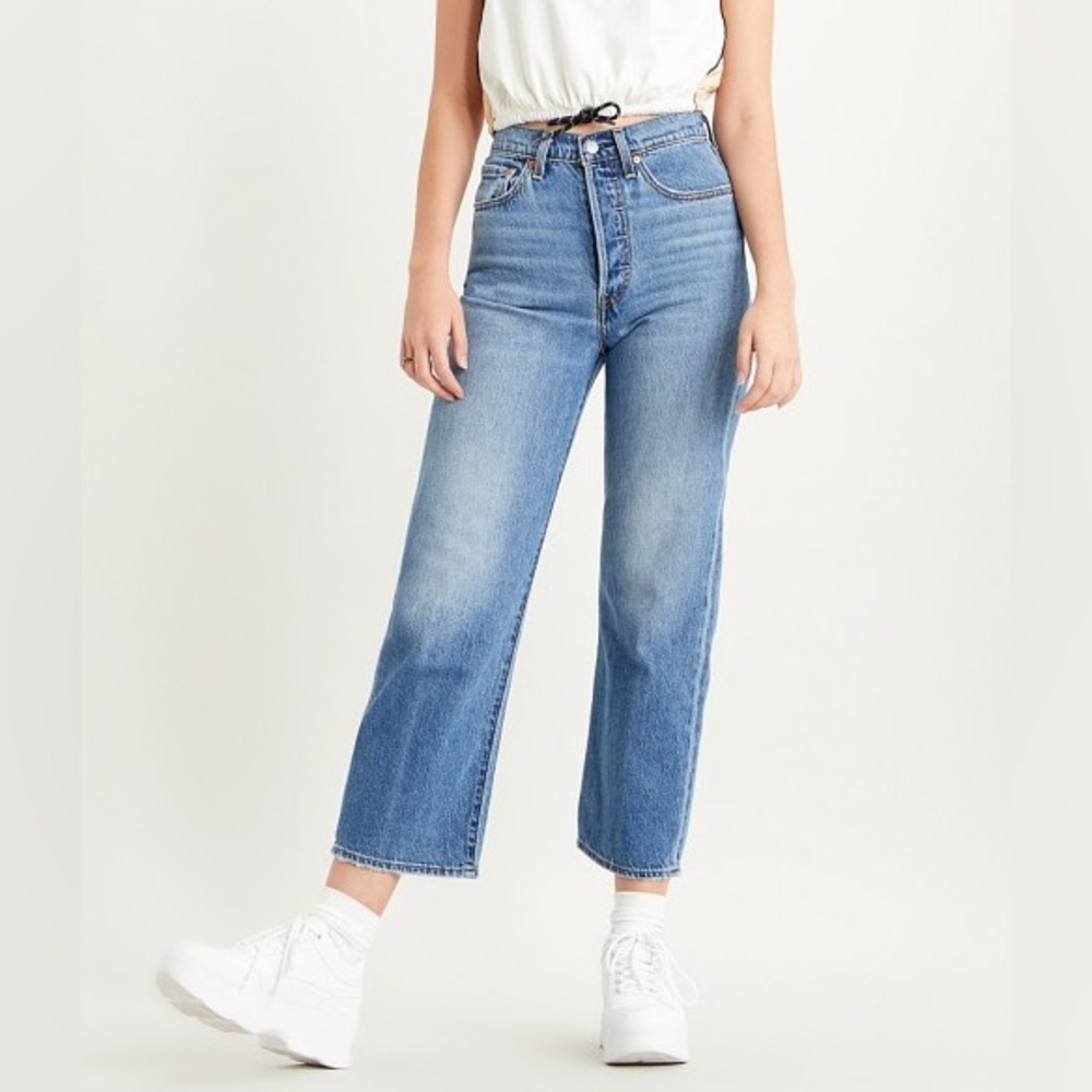 Levi's Women's Straight Leg Jeans - Light Blue